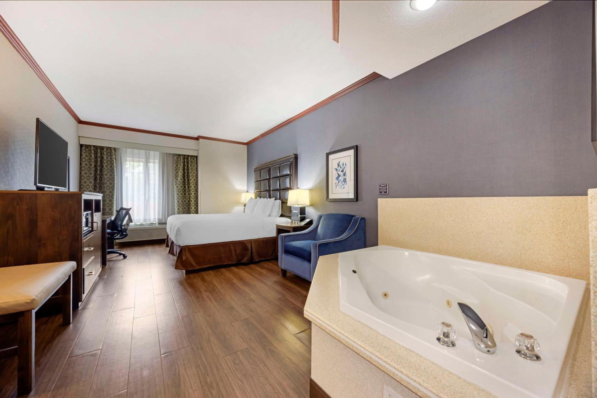 Best Western Plus Northwind Inn & Suites Тайгерд Экстерьер фото
