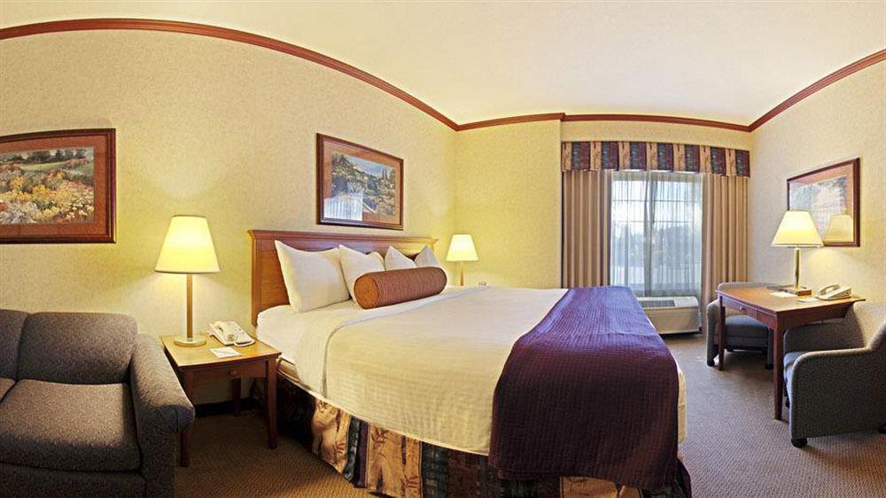 Best Western Plus Northwind Inn & Suites Тайгерд Экстерьер фото